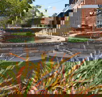 Bauer and Wiles Memorial Fountain