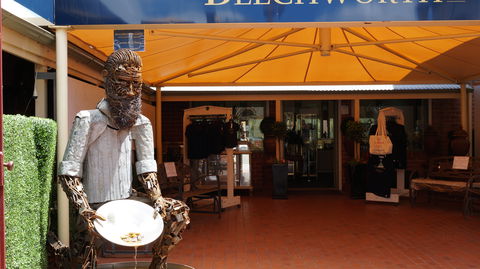 Beechworth Gold - Sydneys Hotel 0