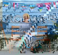 Flots and Jets - Sydneys Hotel