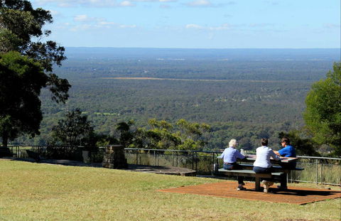 Hawkesbury Lookout - Sydneys Hotel 0