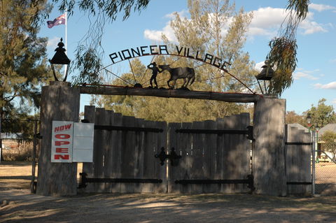 Inverell Pioneer Village - Sydneys Hotel 0
