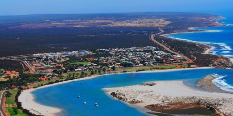 Kalbarri Town Centre - Sydneys Hotel 0