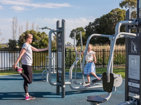 Kelly Reserve - Sydneys Hotel 1