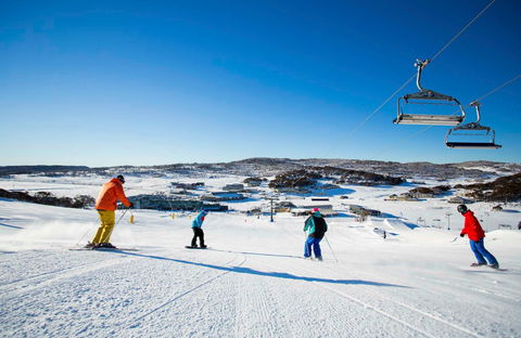 Perisher Valley - Sydneys Hotel 0