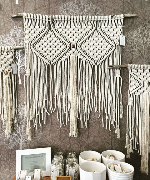 Under The Oak Handmade Gallery And Gifts - Sydneys Hotel 2
