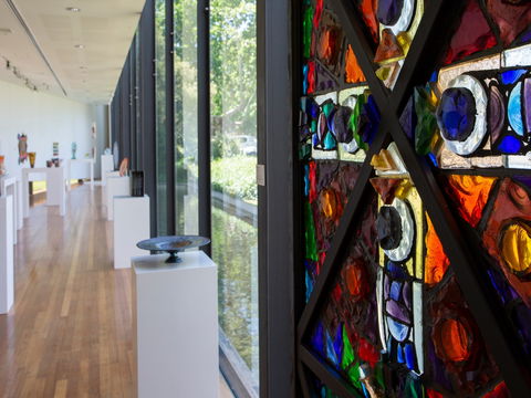 Wagga Wagga Art Gallery - Sydneys Hotel 0