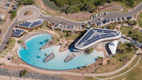 Yeppoon Lagoon - Sydneys Hotel 0