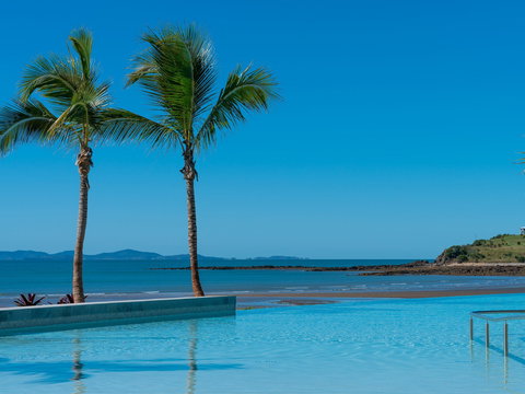 Yeppoon Lagoon - Sydneys Hotel 2
