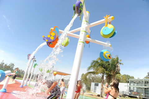 Aquamoves Lakeside Shepparton - Sydneys Hotel 2