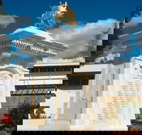 Beenleigh War Memorial - Sydneys Hotel