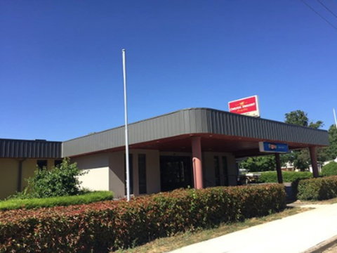 Boorowa Ex-Services And Citizens Club - Sydneys Hotel 0