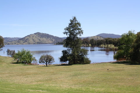 Lake Wyangala - Sydneys Hotel 1