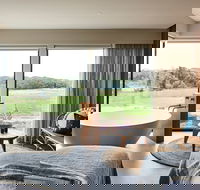 Lon Spa - Sydneys Hotel