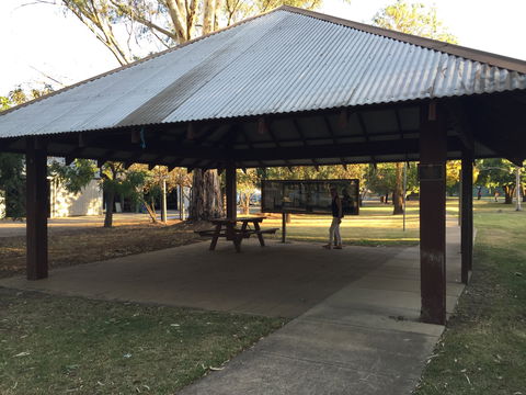 Meteorite Park - Sydneys Hotel 0