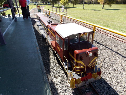 Penwood Miniature Railway - Sydneys Hotel 0