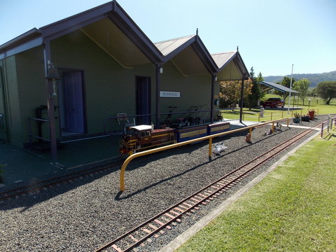 Penwood Miniature Railway - Sydneys Hotel 1
