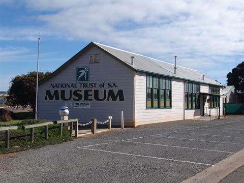 Tumby Bay National Trust Museum - Sydneys Hotel 0