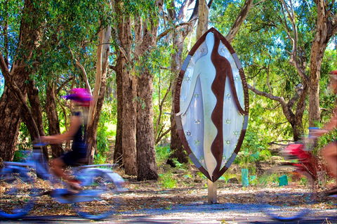 Wagirra Trail And Yindyamarra Sculpture Walk - Sydneys Hotel 0