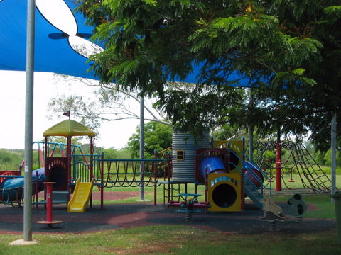 Cloncurry Mary Kathleen Memorial Park Complex - Sydneys Hotel 1