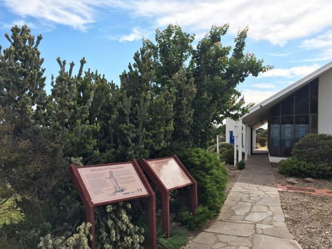 Fireball Bates Walking Trail - Sydneys Hotel 0