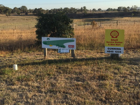 Gunning Golf Club - Sydneys Hotel 1