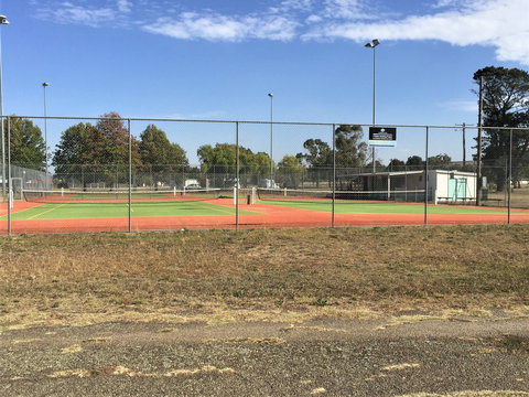 Gunning Tennis Courts - Sydneys Hotel 0