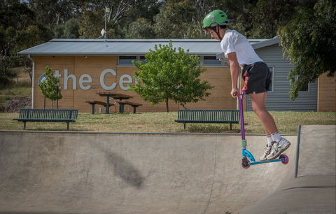 Yankalilla Lions Youth Park - Sydneys Hotel 0
