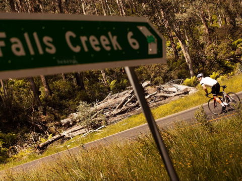 7 Peaks Ride - Falls Creek - Sydneys Hotel 0