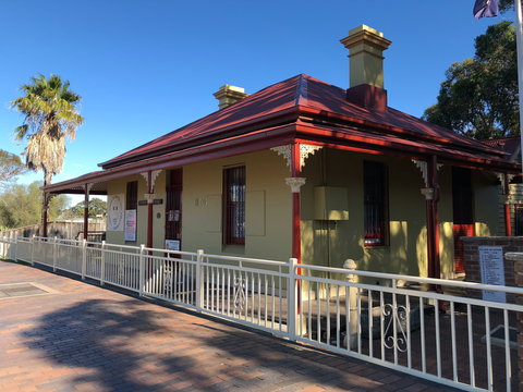 Dredge's Cottage - Sydneys Hotel 1