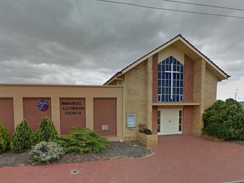 Kadina Lutheran Church - Sydneys Hotel 0
