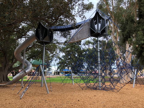 Walk In The Trees, Kadina - Sydneys Hotel 0