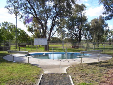 Walgett Artesian Bore Baths - Sydneys Hotel 1
