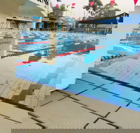 Werribee Outdoor Pool - Sydneys Hotel