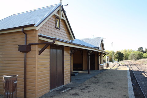 Crookwell Railway Station - Sydneys Hotel 2