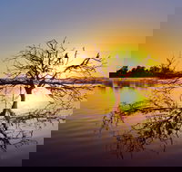 Lake Dyer - Sydneys Hotel