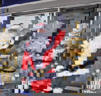 Mrs Claus and Santa - Sydneys Hotel