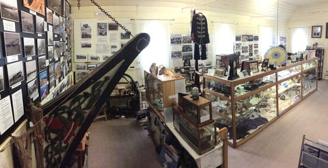 Stanley Discovery Museum - Sydneys Hotel 1
