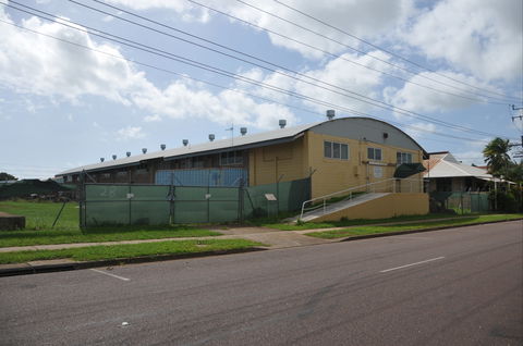 WWII Navy Victualling Yard Building - Sydneys Hotel 0