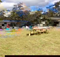 Cerisebrook Orchard and Family Golf - Sydneys Hotel