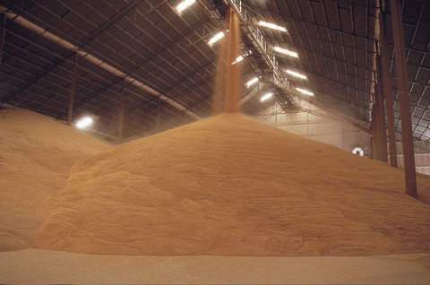 Co-operative Bulk Handling (CBH) Wheat Storage And Transfer Depot - Sydneys Hotel 2