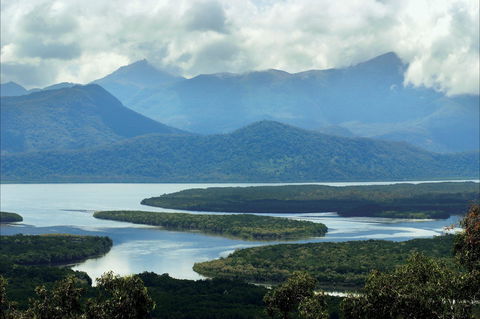 Hinchinbrook Island National Park - Sydneys Hotel 0