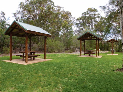 Bomaderry Creek Regional Park - Sydneys Hotel 2