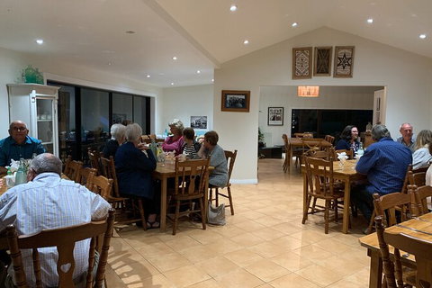 Norfolk Island Progressive Dinner To Island Homes - Sydneys Hotel 3