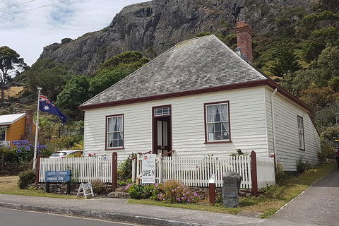 Cruise Ship Excursion: Stanley - Sydneys Hotel 19