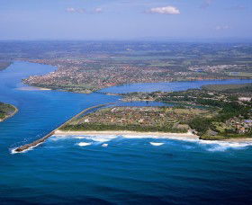 Missingham Bridge To North Wall - Sydneys Hotel 0