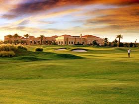Links Hope Island - Sydneys Hotel 0