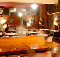 De Los Santos - Sydneys Hotel