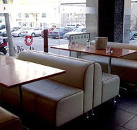 Legals Cafe and Bar - Sydneys Hotel