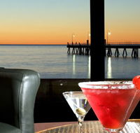 Horizons Cocktail Lounge - Sydneys Hotel