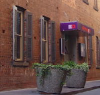 Eleven A - Sydneys Hotel